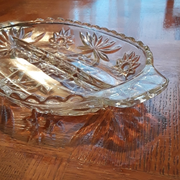🍪TRADED🍪Crystal divided dish w/ serving handles - Picture 5 of 12